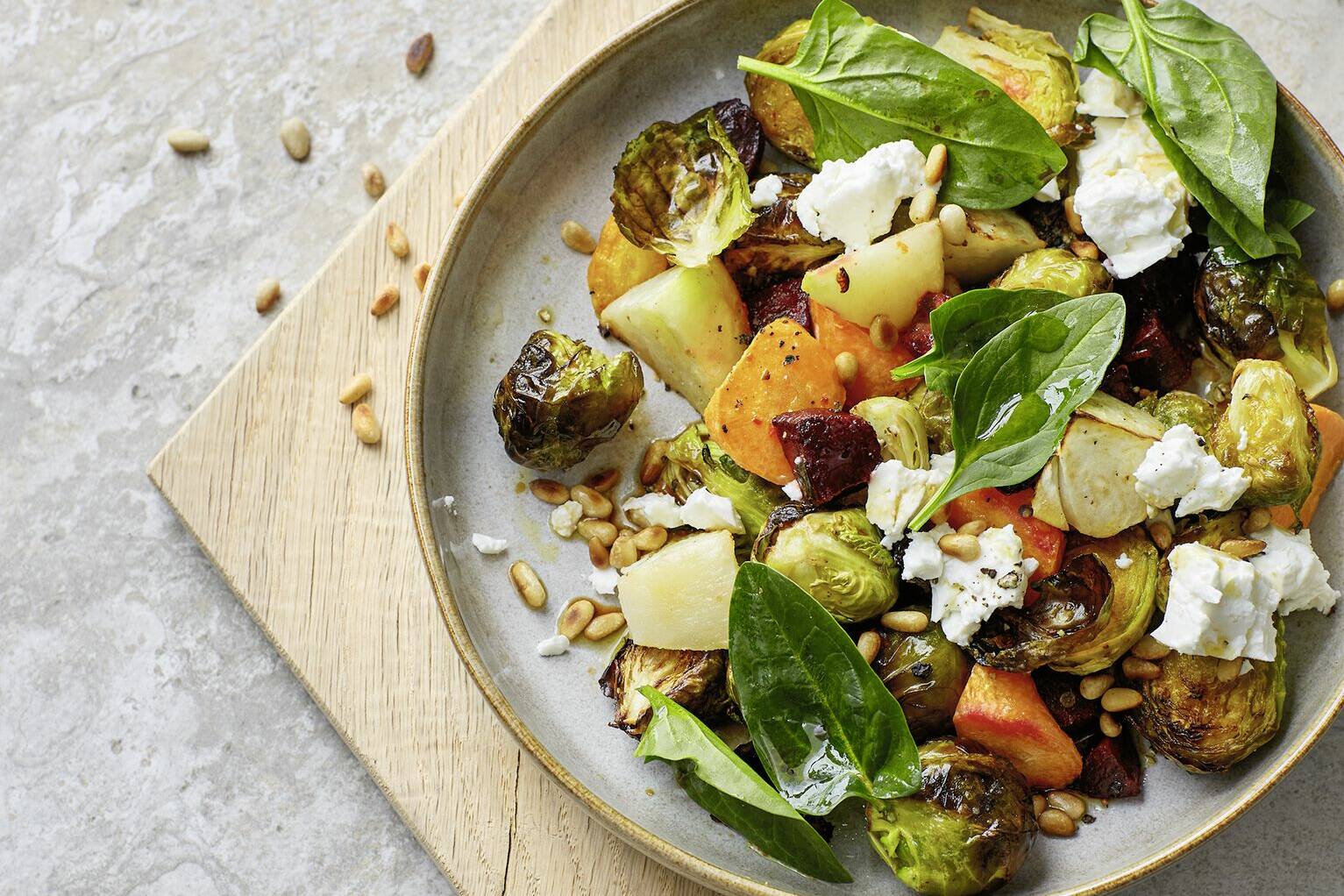 Ofengemüsesalat mit Feta Rezept | Küchengötter