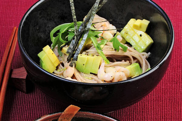 Soba-Nudelsalat mit Krabben Rezept | Küchengötter