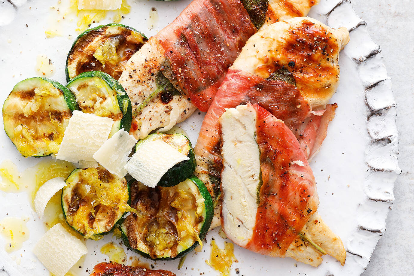 Hähnchen-Saltimbocca mit Zucchini Rezept | Küchengötter