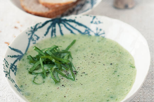 Schaumige Sauerampfersuppe Rezept | Küchengötter