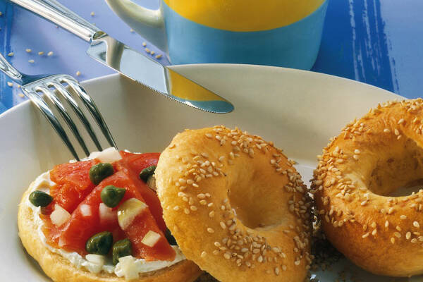 Bagels mit Lachs und Frischkäse Rezept | Küchengötter