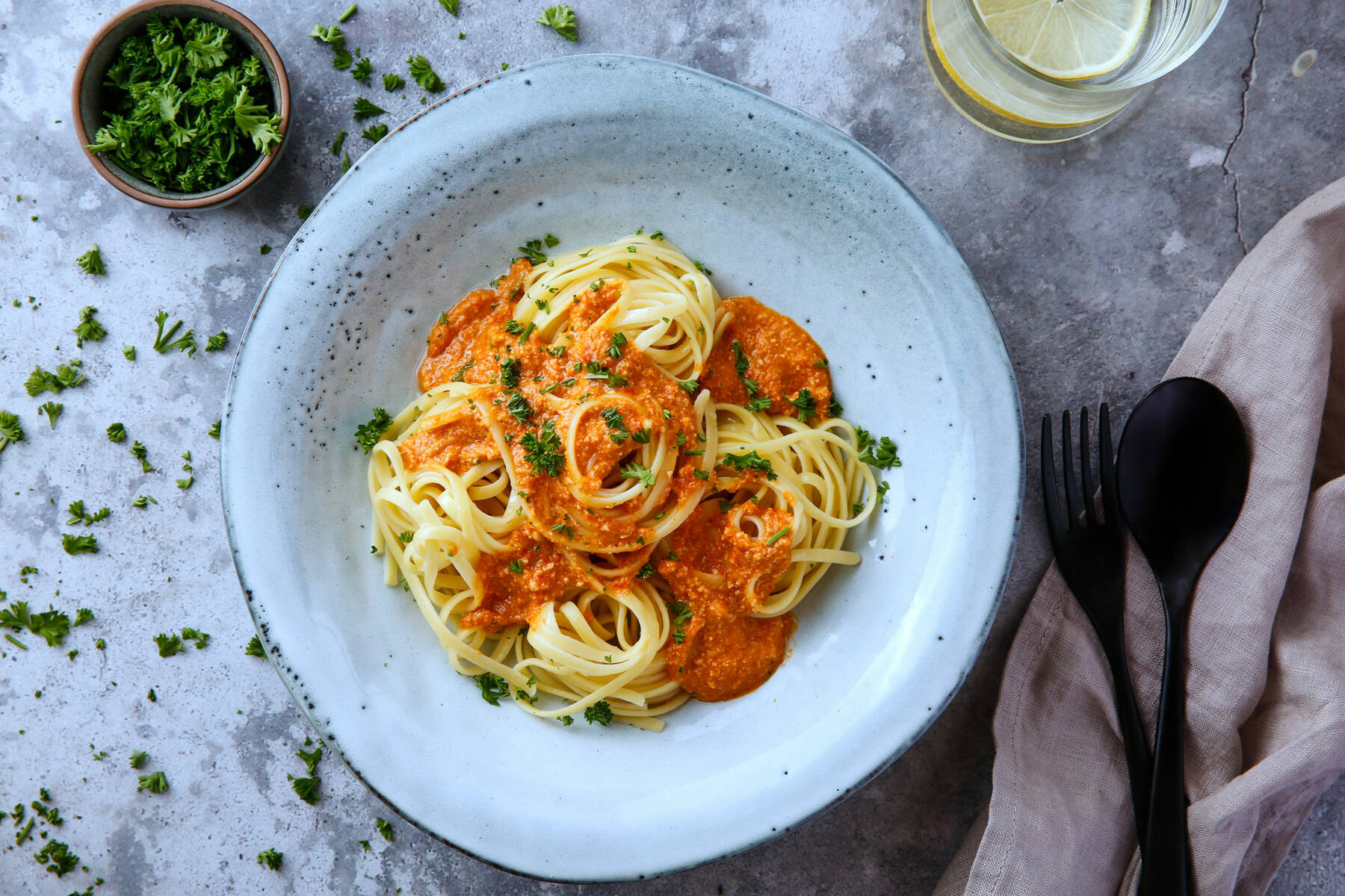 Nudeln mit veganer Paprika-Cashew-Sauce Rezept | Küchengötter