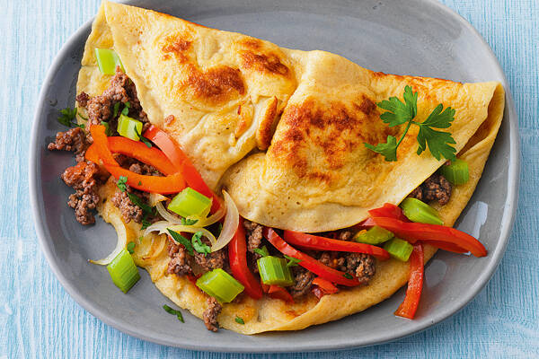 Gefullte Omeletts Mit Hackfleisch Und Gemuse Rezept Kuchengotter