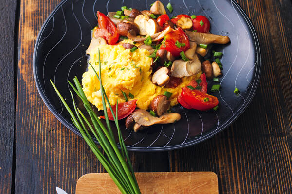 Schnelle Thymian-Polenta mit Pilzen