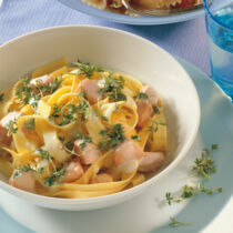 Bandnudeln mit Lachssahne Bandnudeln mit Lachssahne