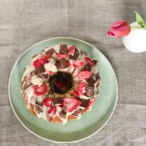 Erdbeer-Yogurette-Kuchen Erdbeer-Yogurette-Kuchen