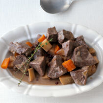 Hirschragout mit Preiselbeeren Hirschragout mit Preiselbeeren