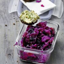 Rotkohlsalat mit Matjes-Talern Rotkohlsalat mit Matjes-Talern