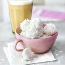 Weiße Kokoskugeln Weiße Kokoskugeln