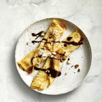 Palatschinken mit Schokoladensauce Palatschinken mit Schokoladensauce