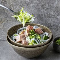 Tuna-Poké-Bowl mit Granny Smith Tuna-Poké-Bowl mit Granny Smith