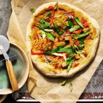 Gemüsepizza mit Currysauce Gemüsepizza mit Currysauce