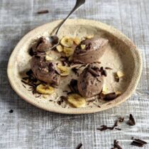 Bananeneis mit Schokosplittern Bananeneis mit Schokosplittern