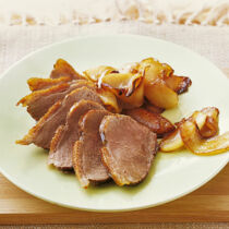 Gänsebrust mit Äpfeln Gänsebrust mit Äpfeln
