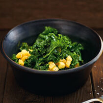 Grünkohlsalat mit Apfeldressing Grünkohlsalat mit Apfeldressing