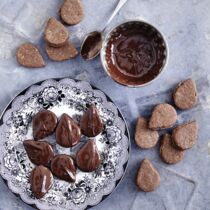 Nugat-Mokka-Tropfen Nugat-Mokka-Tropfen