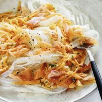 Nudeln mit
Möhren-Lachs-Sauce Nudeln mit
Möhren-Lachs-Sauce