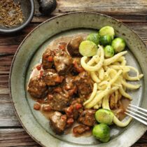 Wildragout mit Wacholderrahm Wildragout mit Wacholderrahm