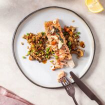 Moehren_Erbsen_Hafer_mit_Lachs Moehren_Erbsen_Hafer_mit_Lachs