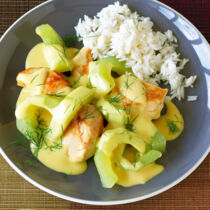 Hähnchengeschnetzeltes mit Schmorgurken Hähnchengeschnetzeltes mit Schmorgurken