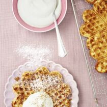 Gewürzwaffelnmit Vanillecreme Gewürzwaffelnmit Vanillecreme