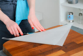 Spritztüte aus Pergament selbermachen Kuchen Unterseite Rezepte Spritztüte-1