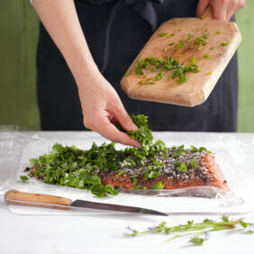 Gebeizte Kräuterforelle Gebeizte Kräuterforelle