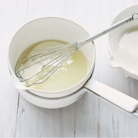 Erdbeer-Holunder-Biskuitrolle Erdbeer-Holunder-Biskuitrolle