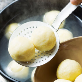 Kartoffelklöße aus Pellkartoffeln Kartoffelklöße aus Pellkartoffeln