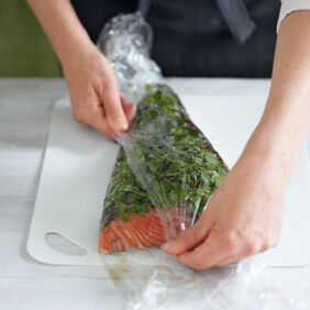 Gebeizte Kräuterforelle Gebeizte Kräuterforelle