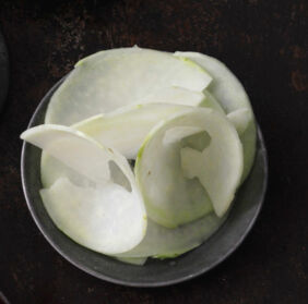 Kohlrabi Spiralschneider Kohlrabi Spiralschneider