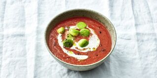 Tomatensuppe mit Avocado Tomatensuppe mit Avocado