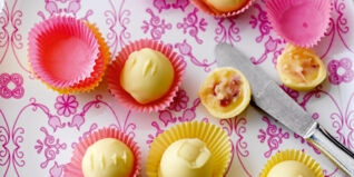 Erdbeer-Joghurt-Kugeln Erdbeer-Joghurt-Kugeln