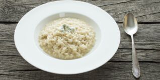 Ein einfaches cremiges Risotto. Risotto