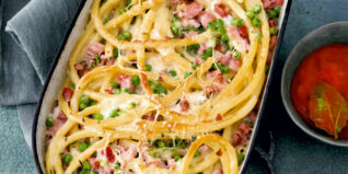 Nudelauflauf mit Tomatensauce Nudelauflauf mit Tomatensauce