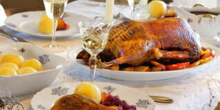 Gans mit Quitten-Rotkohl und Kartoffelknödeln Gans mit Quitten-Rotkohl und Kartoffelknödeln