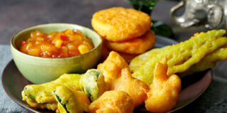 Pakoras mit Mangochutney Pakoras mit Mangochutney
