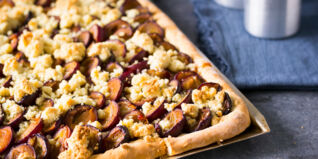 Pflaumenkuchen mit Streuseln auf Blech Pflaumenkuchen