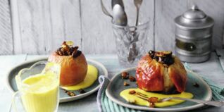 Kurkuma-Bratapfel mit Vanillesauce Kurkuma-Bratapfel mit Vanillesauce