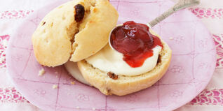 Scones mit Sahne Scones mit Sahne