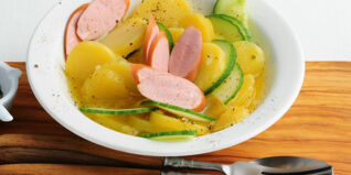 Kartoffelsalat mit Würstchen Kartoffelsalat mit Würstchen