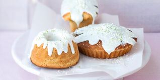 Drei Minikuchen mit Zuckerguss Kuchen Unterseite Rezepte Leicht