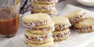 Alfajores mit Dulce de leche Alfajores mit Dulce de leche