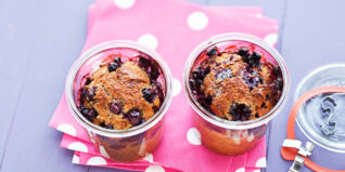 Heidelbeerkuchen mit Walnüssen im Glas gebacken Kuchen Unterseite Rezepte Kuchen im Glas