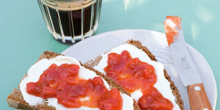 Erdbeer-Aprikosen-Konfitüre Erdbeer-Aprikosen-Konfitüre