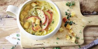 Schmorapfel-Zwiebel-Suppe Schmorapfel-Zwiebel-Suppe