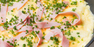 Omelett mit Käse und Schinken Omelett mit Käse und Schinken