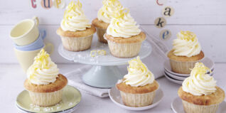 Lemon Curd Cupcakes Lemon Curd Cupcakes