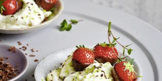 Schoko-Erdbeeren mit Limetten-Mascarpone-Schaum Schoko-Erdbeeren mit Limetten-Mascarpone-Schaum