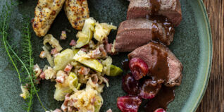 Rehrücken-Schupfnudeln-Rosenkohlsalat-5079 Rehrücken-Schupfnudeln-Rosenkohlsalat-5079